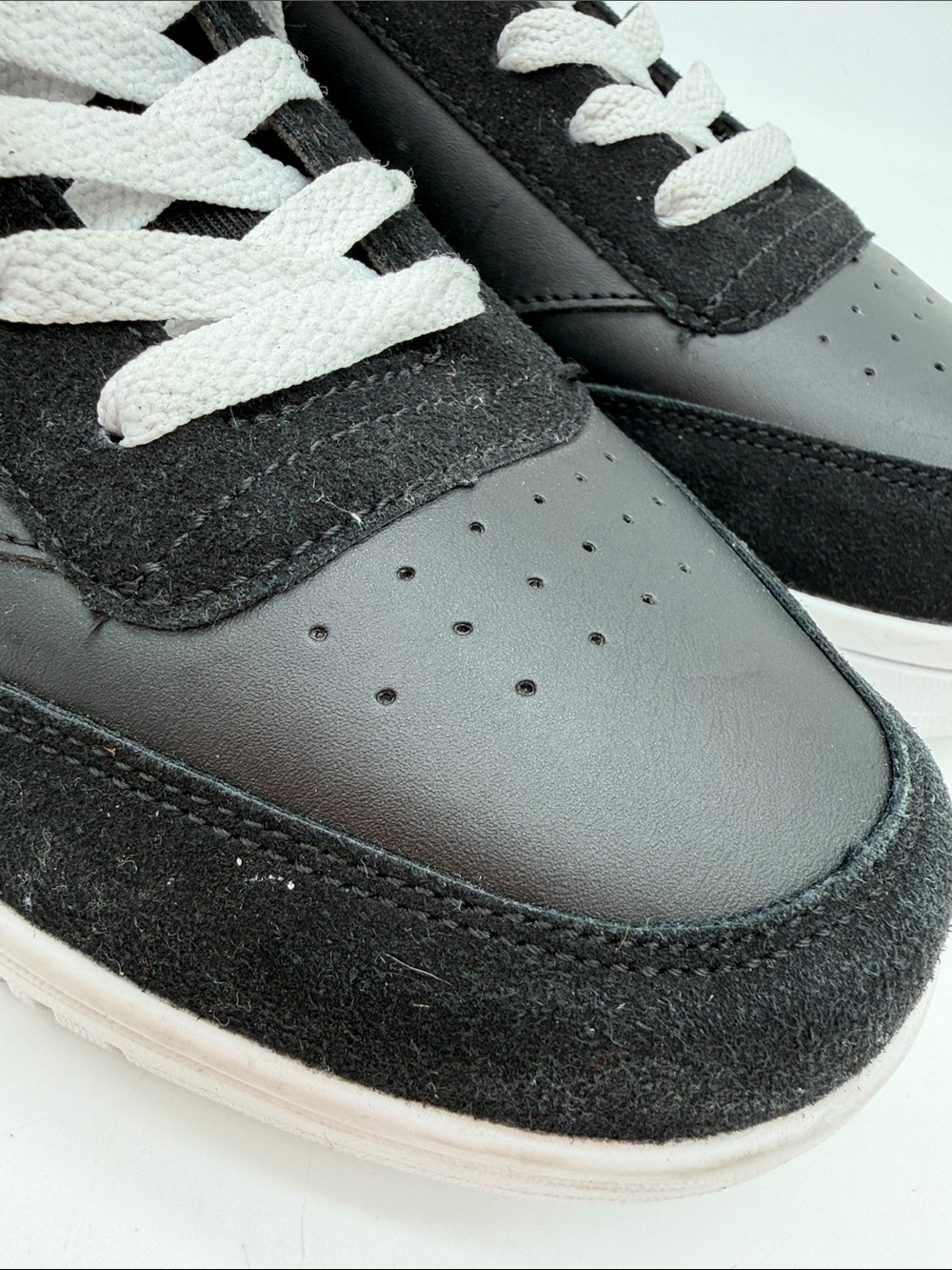 NASA Captain Capsule Black & White Suede Leather Women’s Size 9 Low-Top Sneaker - Picture 14 of 16